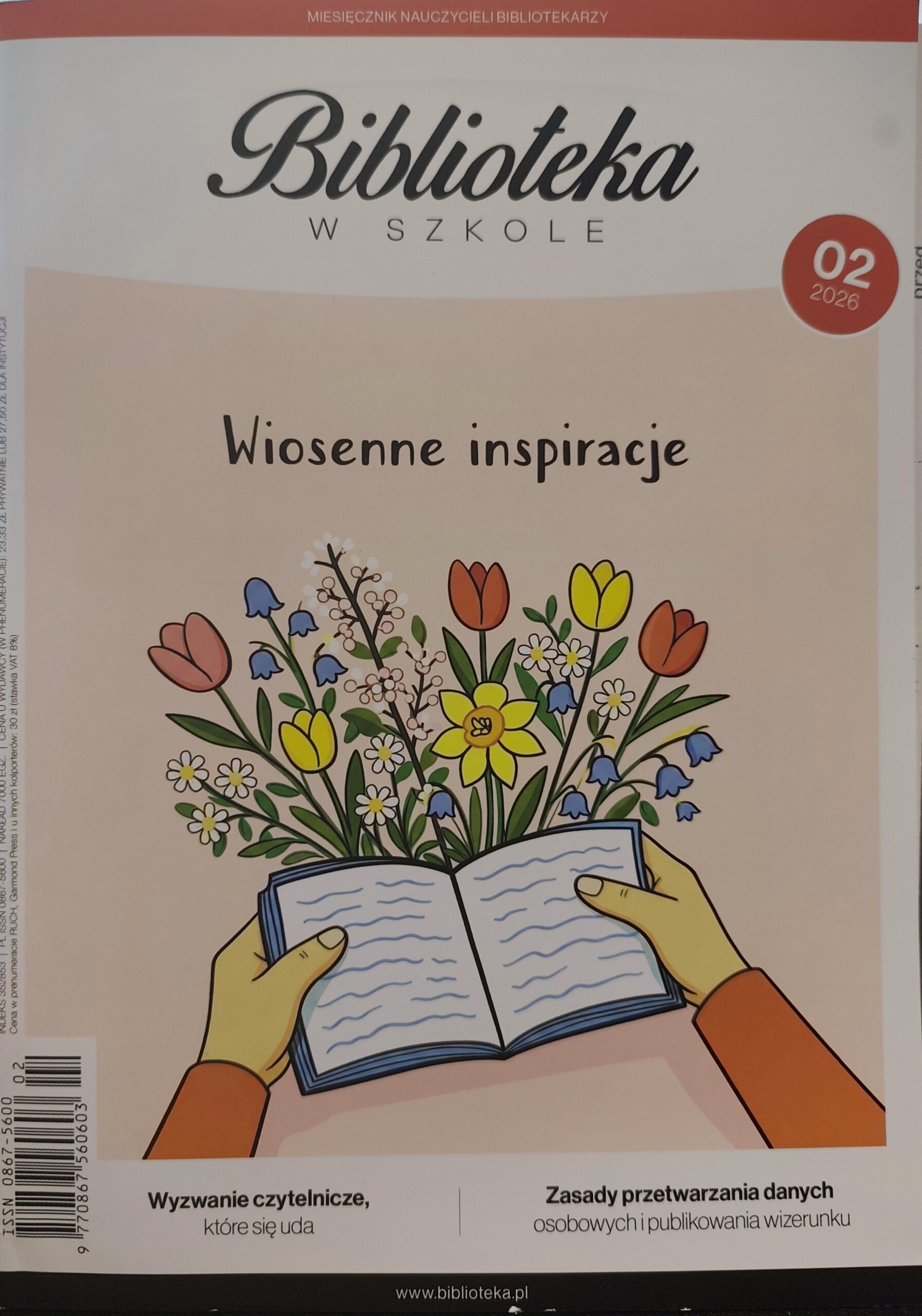 Rysunek dłoni trzymających otwartą książkę. Z książki wyrastają polskie wiosenne kwiaty: rumianki, tulipany, żonkile, konwalie.